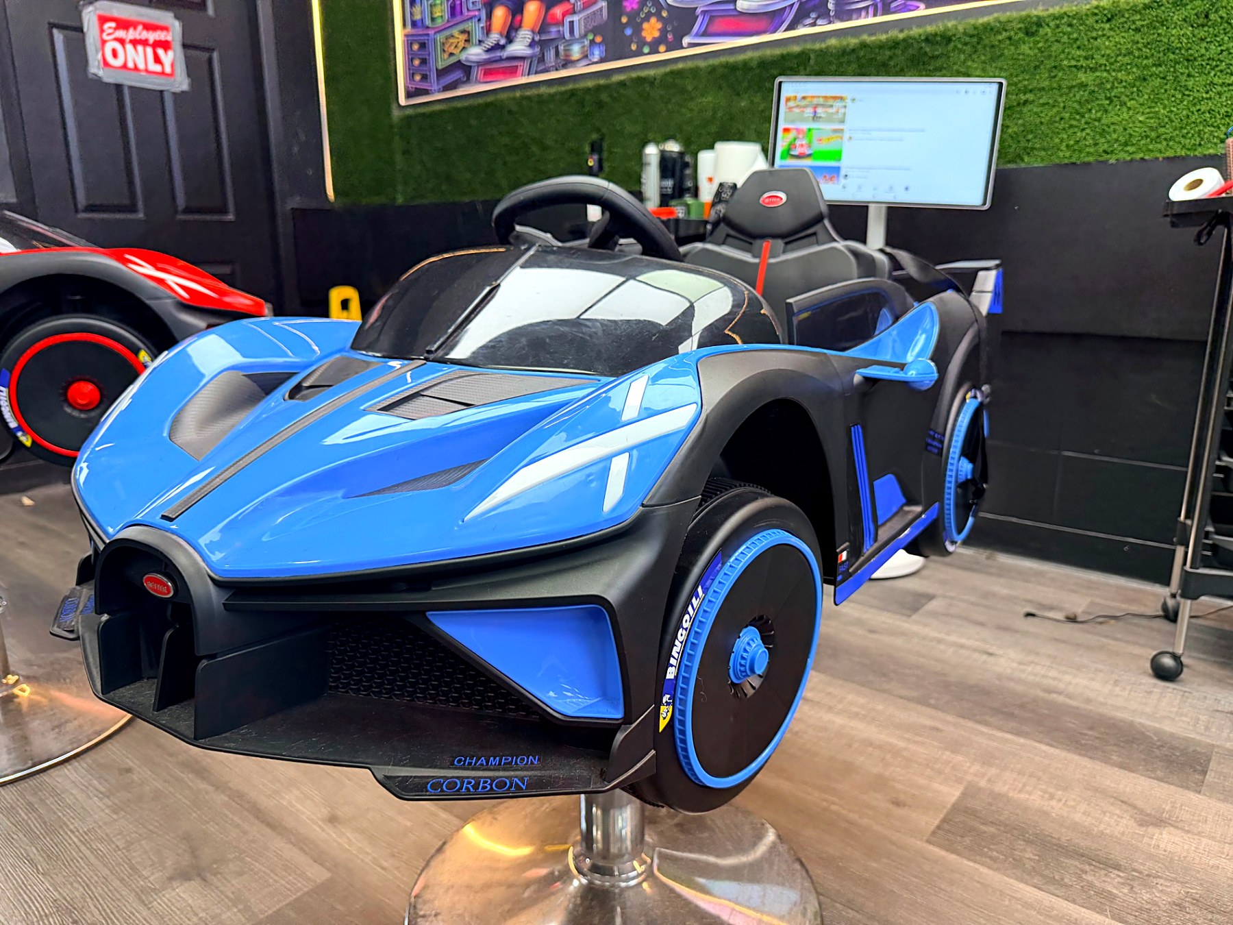 Blue ride-on sports car barber chair for kids